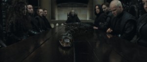 10Dec/harry/HP7_MPC_nagini2