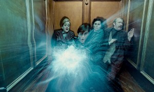 10Dec/harry/HP7_risingsun_elevator