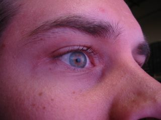 resulting eye light