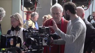 Director Stephen Frears on set