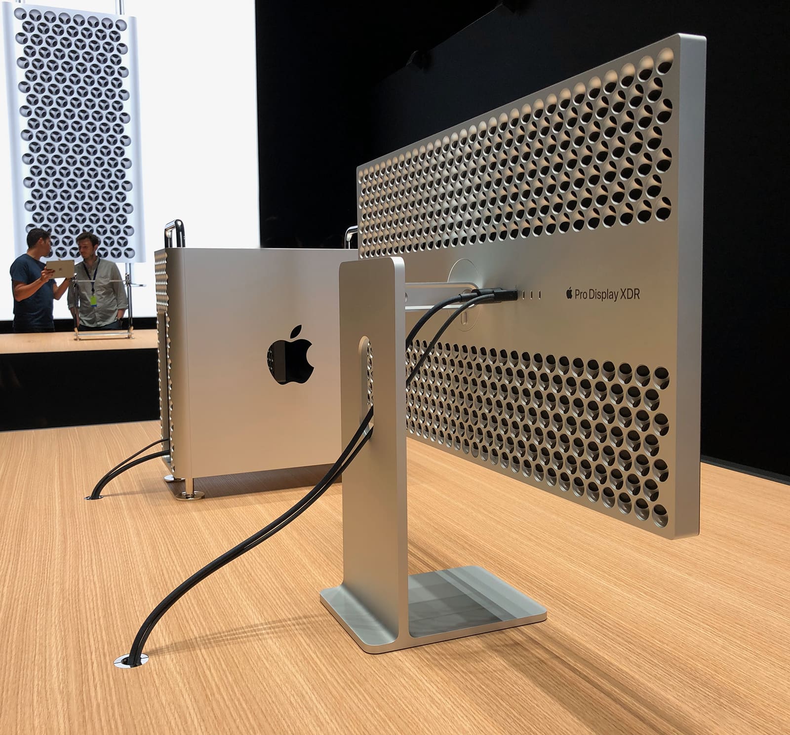 price of apple mac pro desktop